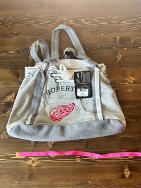 NHL Gray Women's Tote Bag with Red Wing Logo NWT